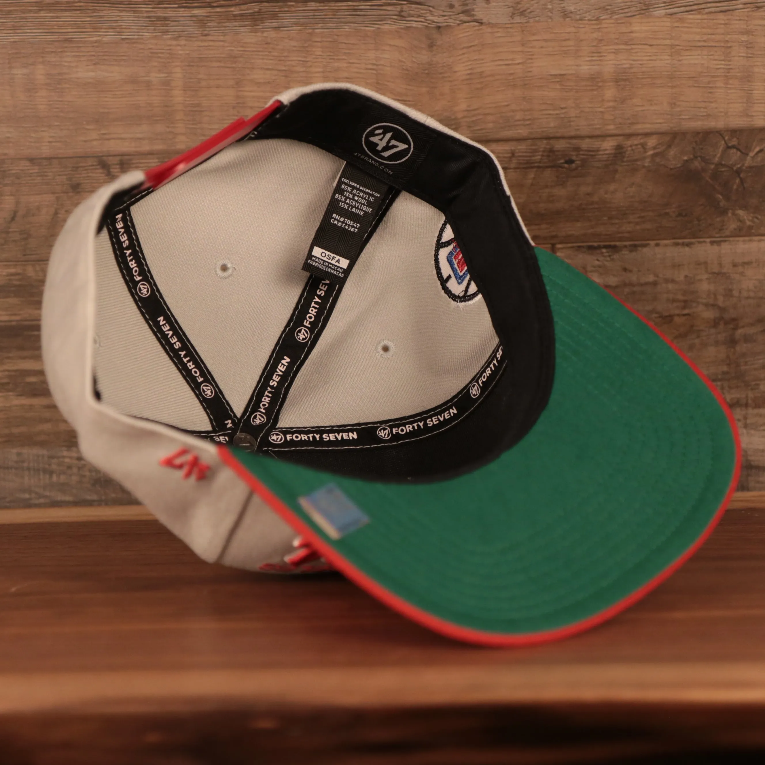 47 BRAND | LOS ANGELES CLIPPERS | CROSSTOWN SCRIPT TT | SNAPBACK HAT | GREEN BOTTOM | GRAY/RED | OSFM