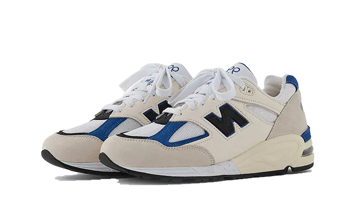 990 v2 USA White Blue