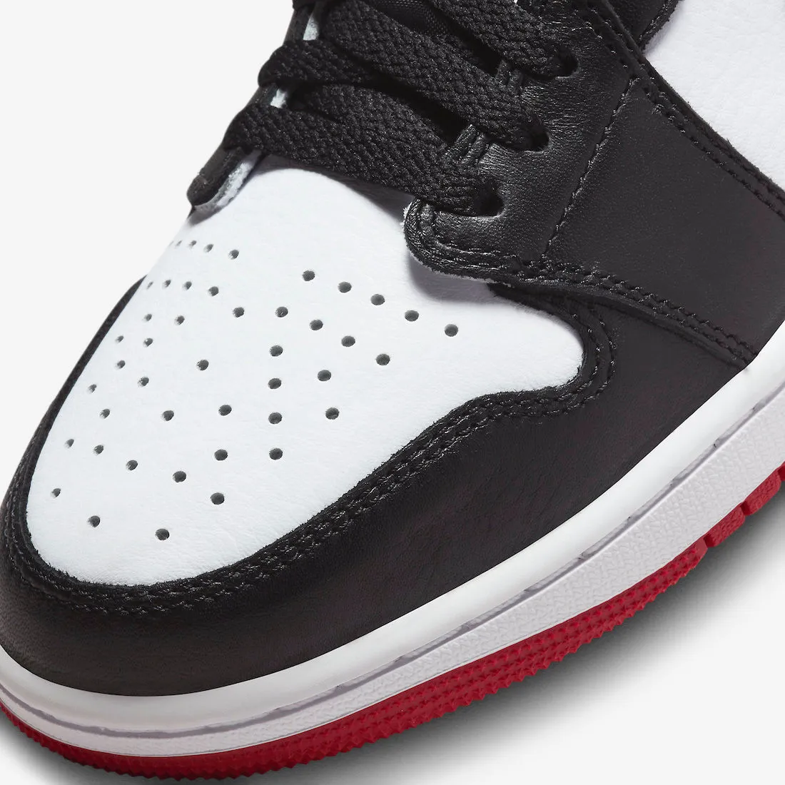 Air Jordan 1 Retro Low OG Black Toe Varsity Red White Black CZ0790-106