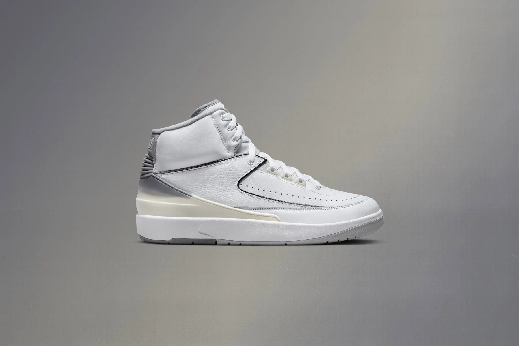 Air Jordan 2 Retro White Cement Grey Sail sneakers