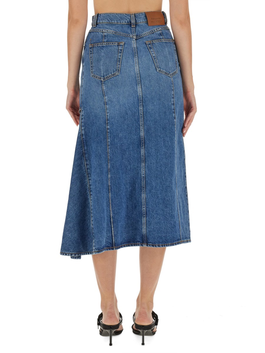 ALEXANDER McQUEEN      GONNA A TUBINO CON CUT-OUT IN DENIM DI COTONE