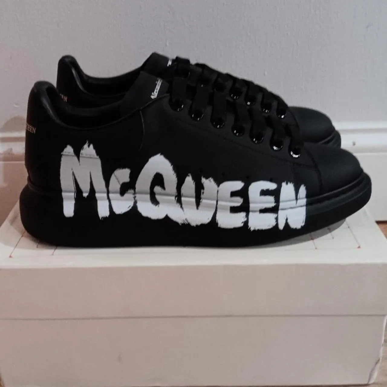 Alexander McQueen Men's Black Trainers