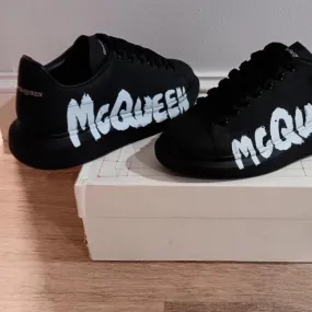 Alexander McQueen Men's Black Trainers