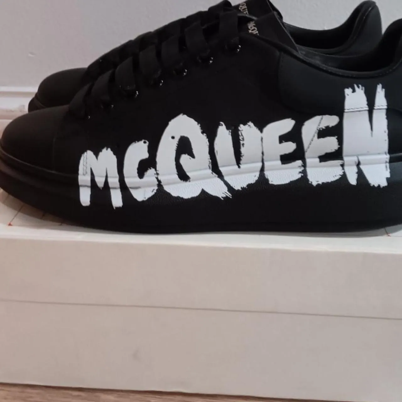 Alexander McQueen Men's Black Trainers