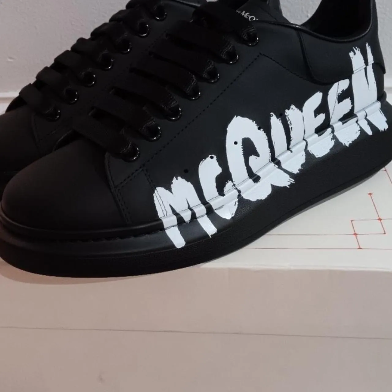 Alexander McQueen Men's Black Trainers