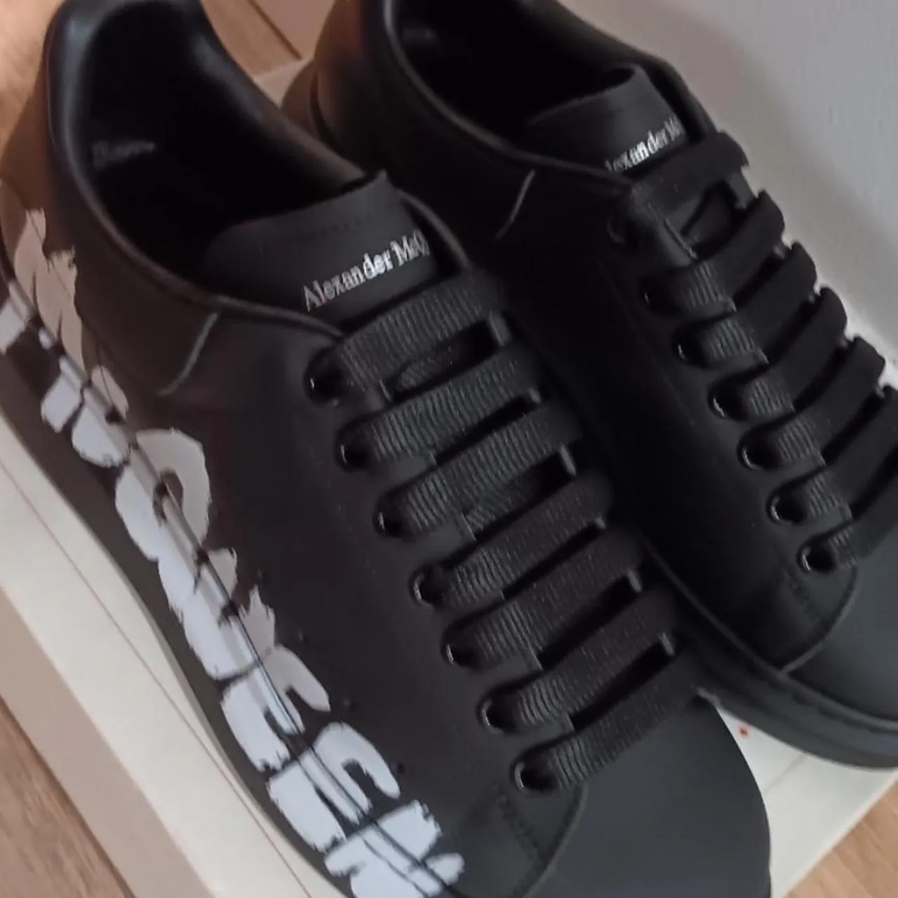 Alexander McQueen Men's Black Trainers