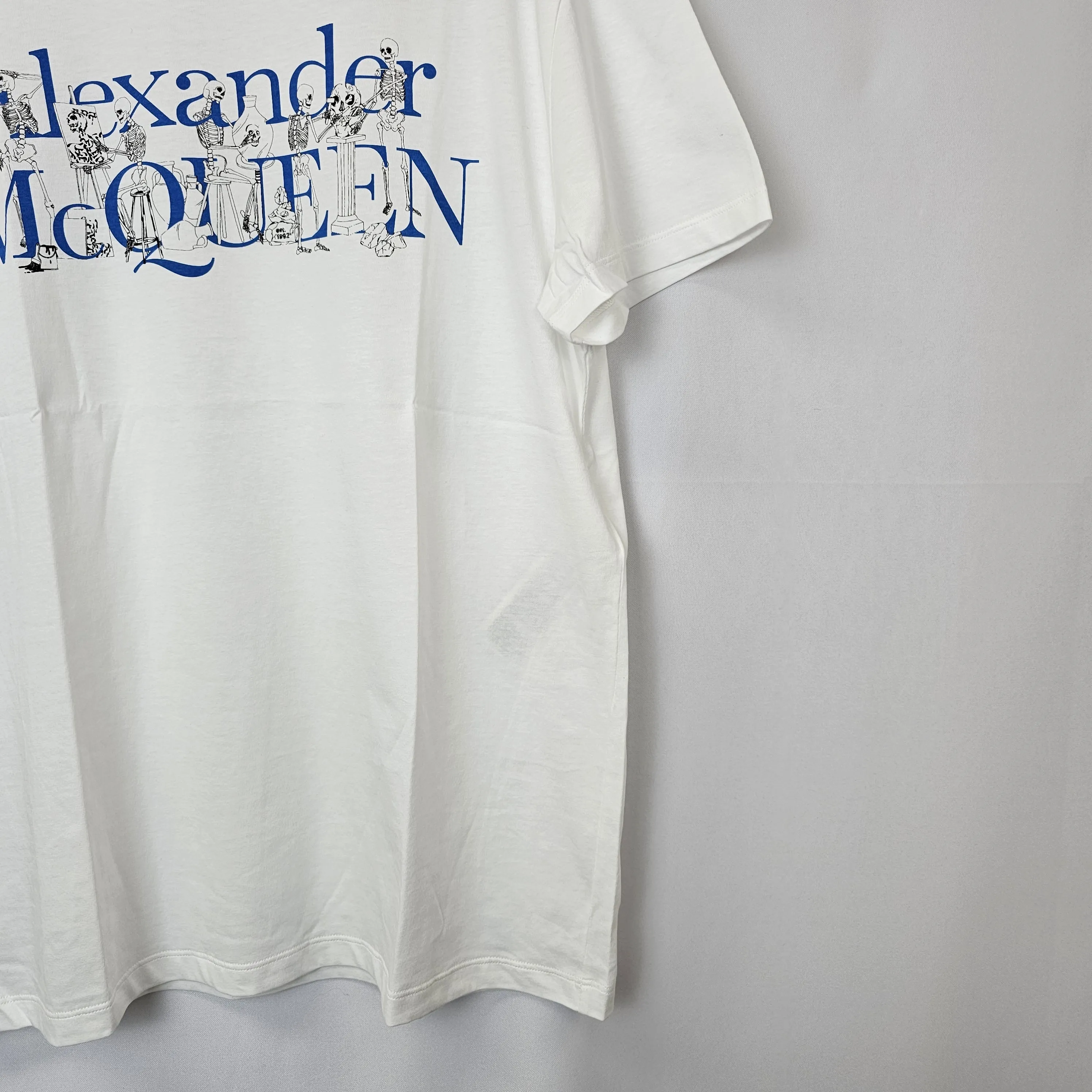 Alexander McQueen street style logo t-shirts