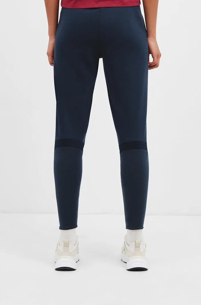 Athletic Nike Pants for Women - Bara