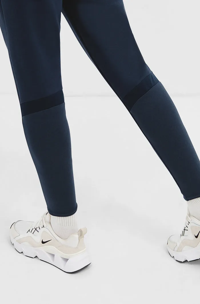 Athletic Nike Pants for Women - Bara