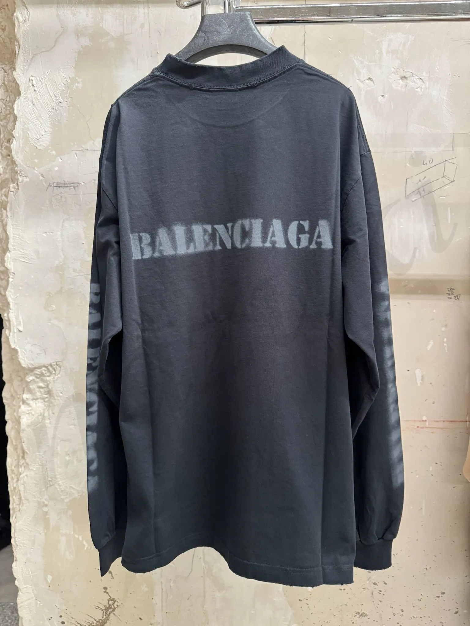 Balenciaga exclusive logo luxury t-shirts with FX advantage.