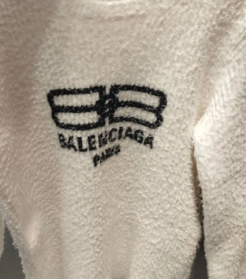 BALENCIAGA  |Outlet V-neck & Crew neck