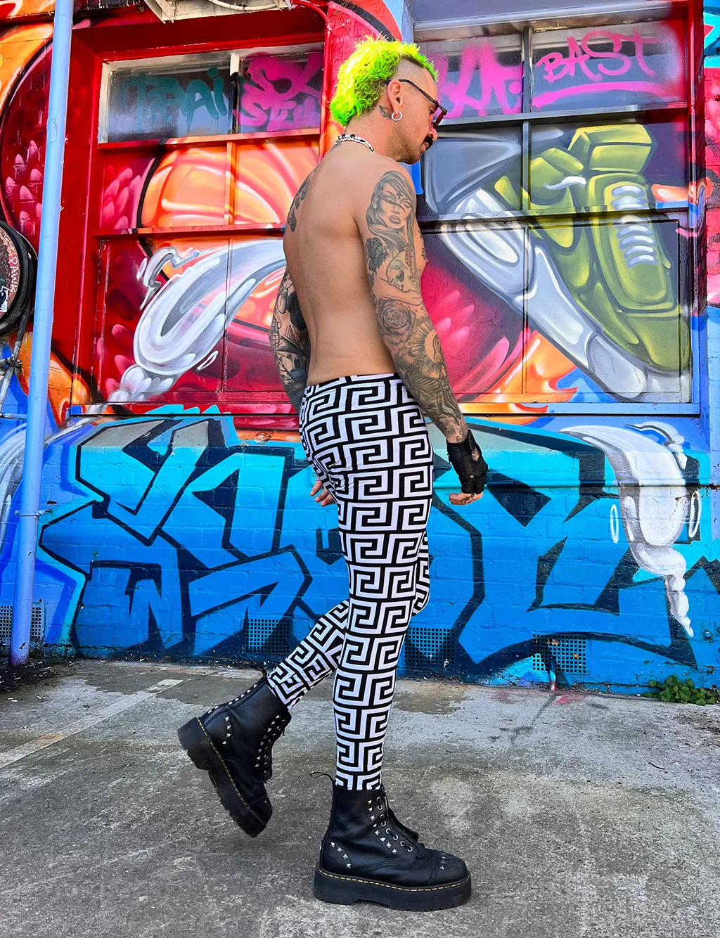 Black and White Maze Doof Meggings