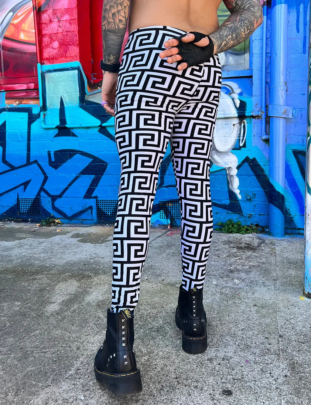 Black and White Maze Doof Meggings