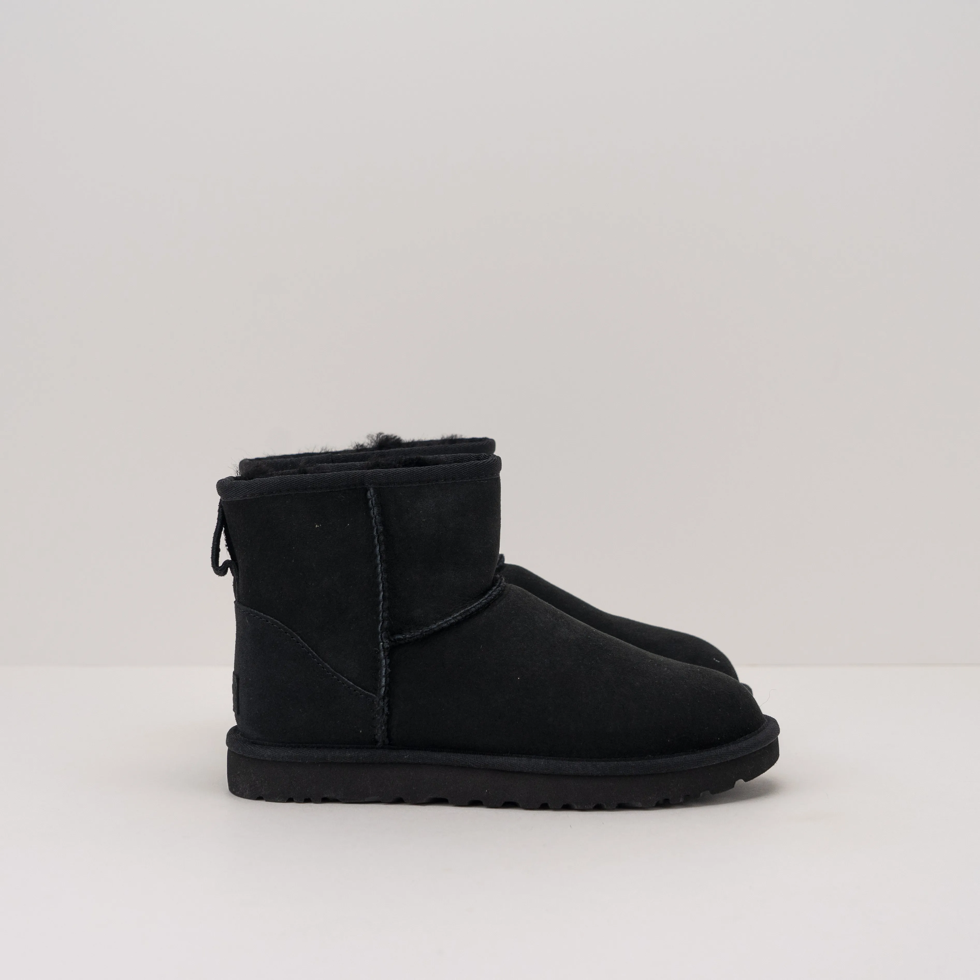 BOTA - UGG - 1016222 CLASSIC MINI II BLACK