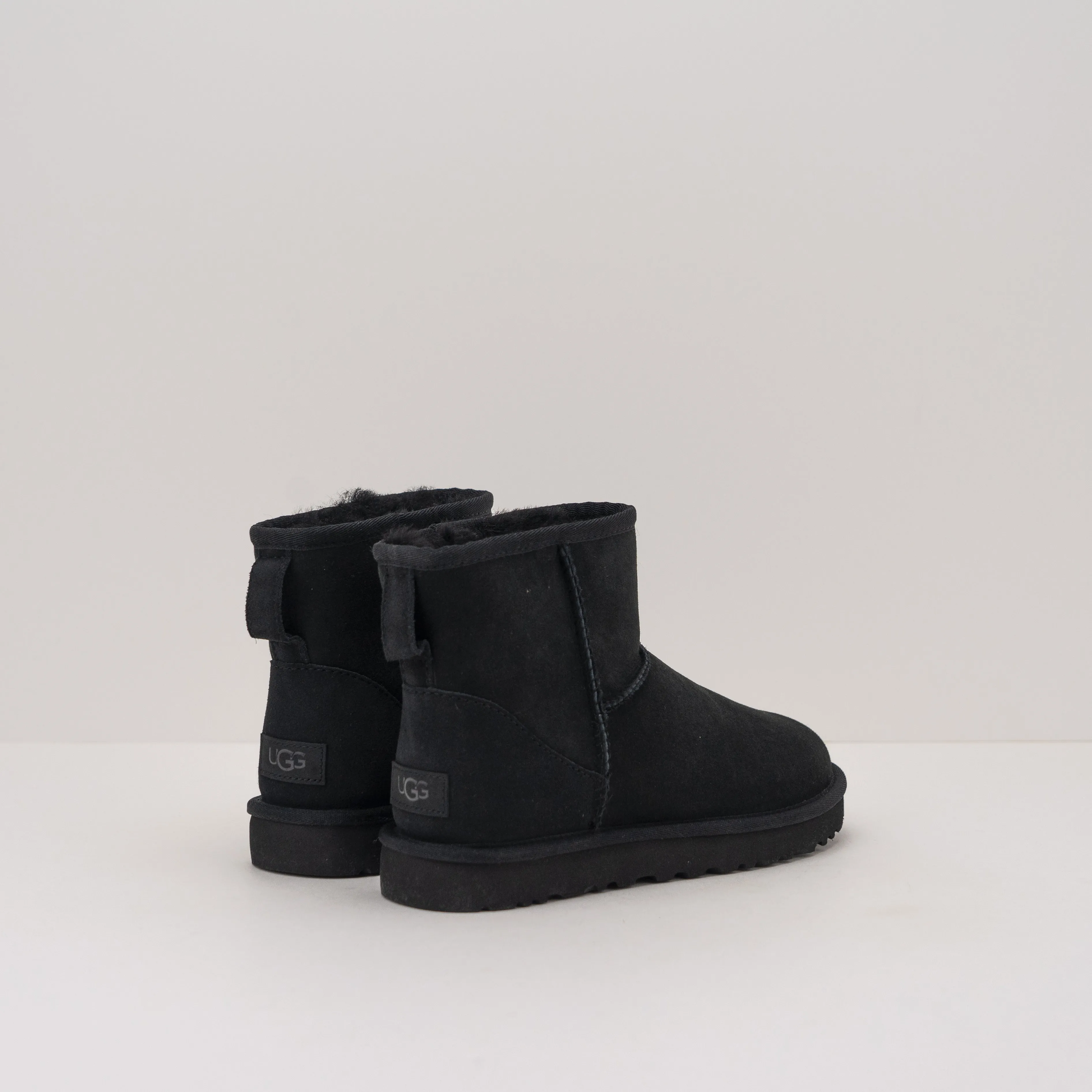 BOTA - UGG - 1016222 CLASSIC MINI II BLACK