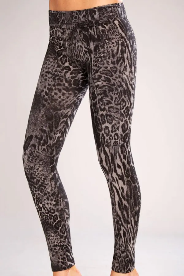 Classic Shapewear Twill Cotton Snow Leopard Leggings