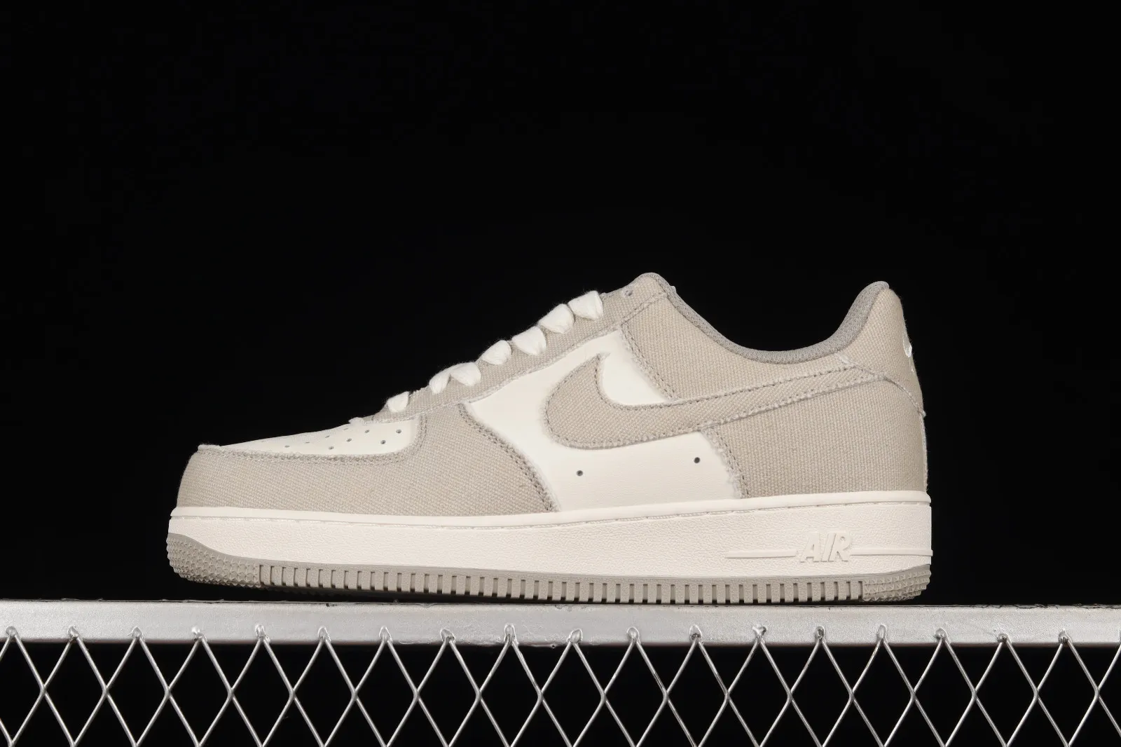 Nike Air Force 1 07 Low Beige Grey White BQ5806-328