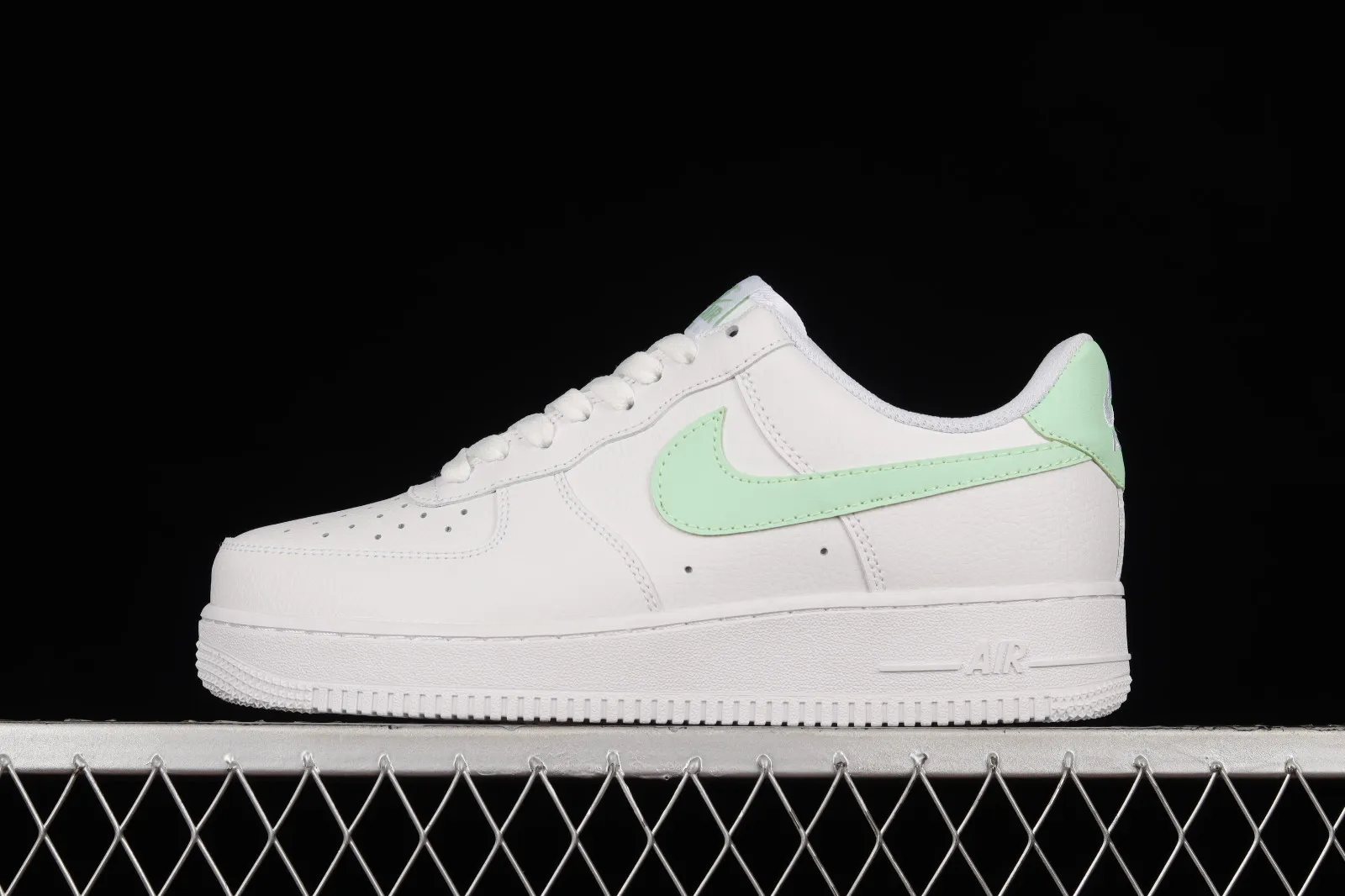 Nike Air Force 1 07 Low White Light Green CT3839-105