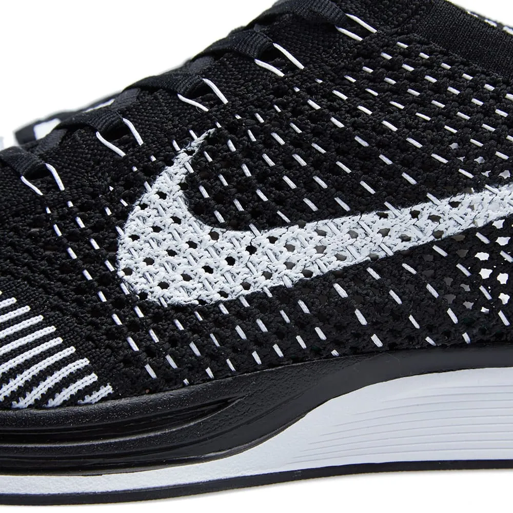 Nike Flyknit RacerBlack & White