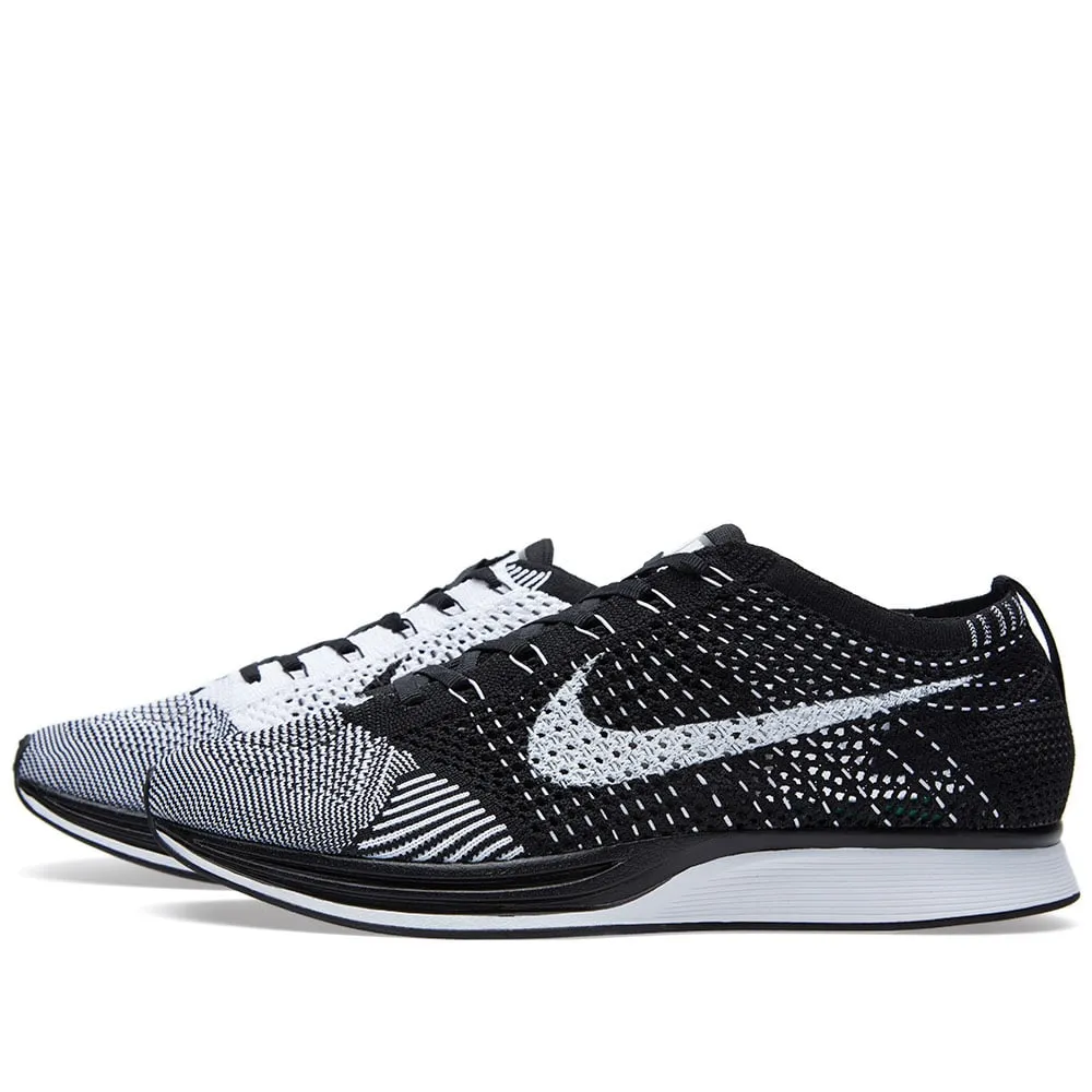 Nike Flyknit RacerBlack & White