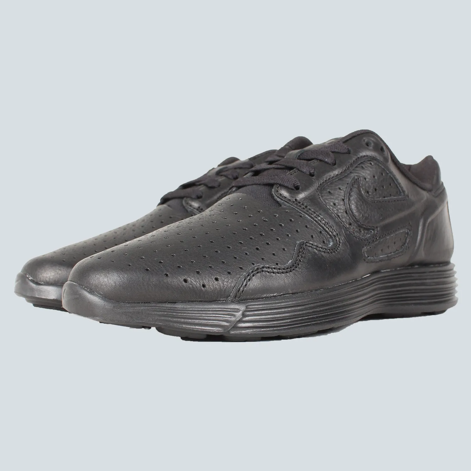 Nike Lunar Flow LSR Premium Black shoes.