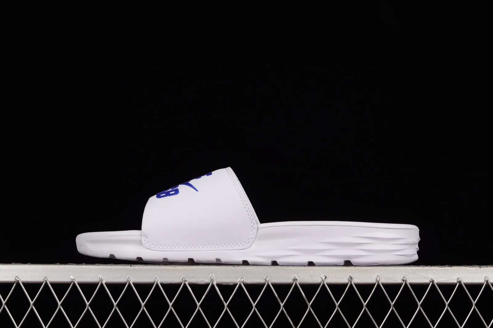 Nike SB Benassi Slide White Blue 840067-102