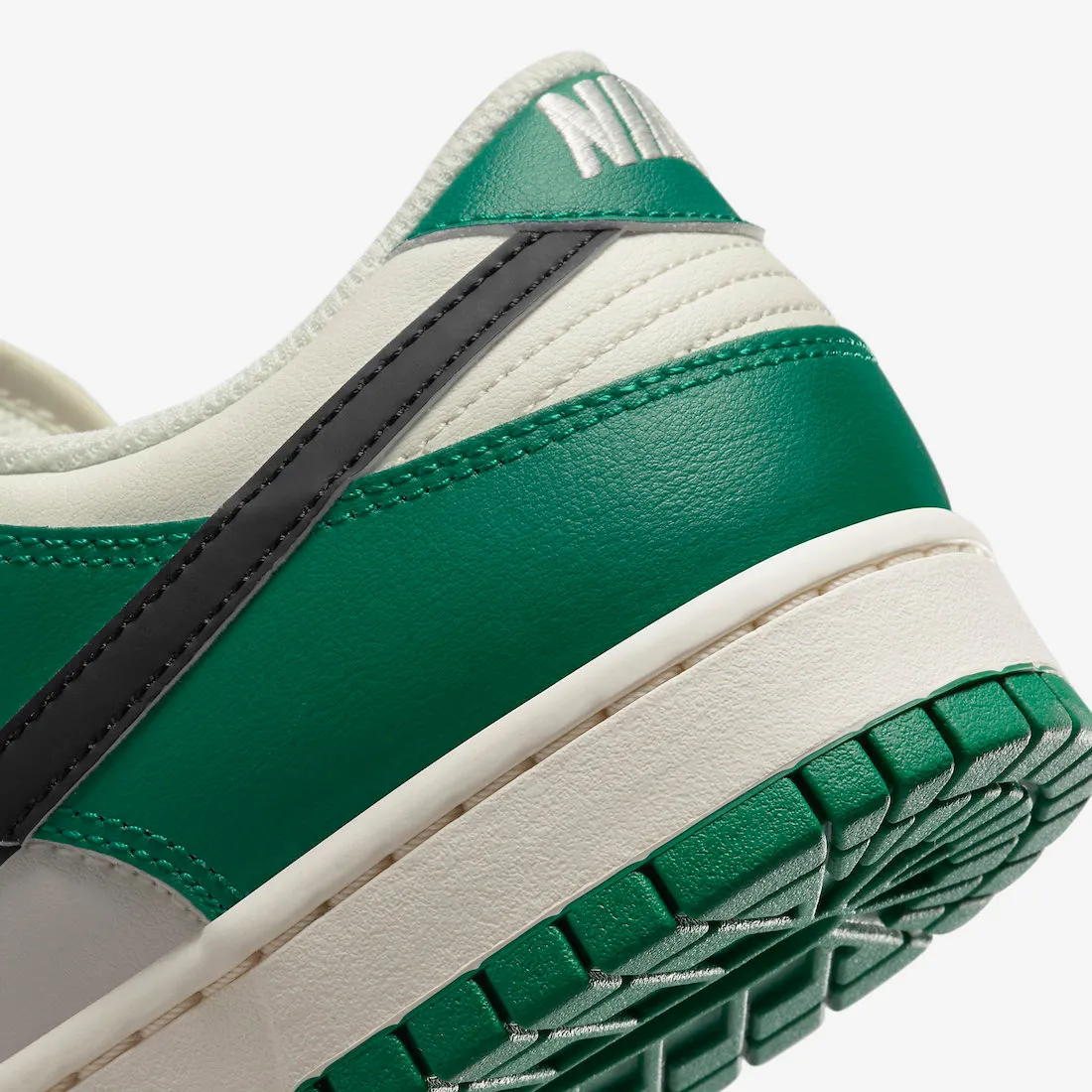 Nike SB Dunk Low Lottery Black Malachite Pale Ivory DR9654-100