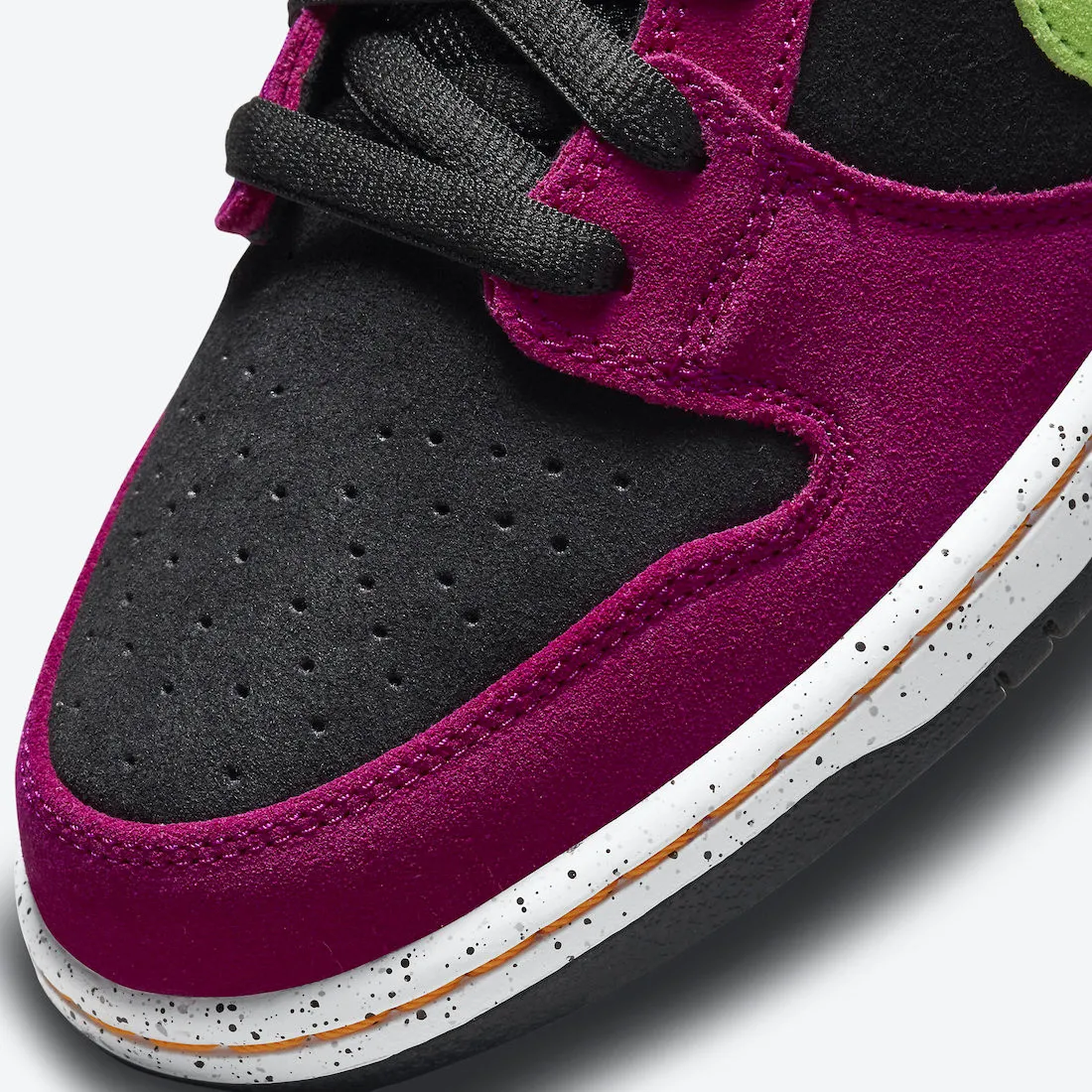 Nike SB Dunk Low Pro ACG Terra Red Plum Black Taxi Citron BQ6817-501