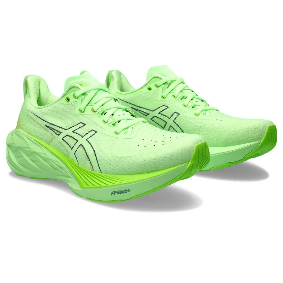 Novablast 4 Fluorescente Asics sneakers.