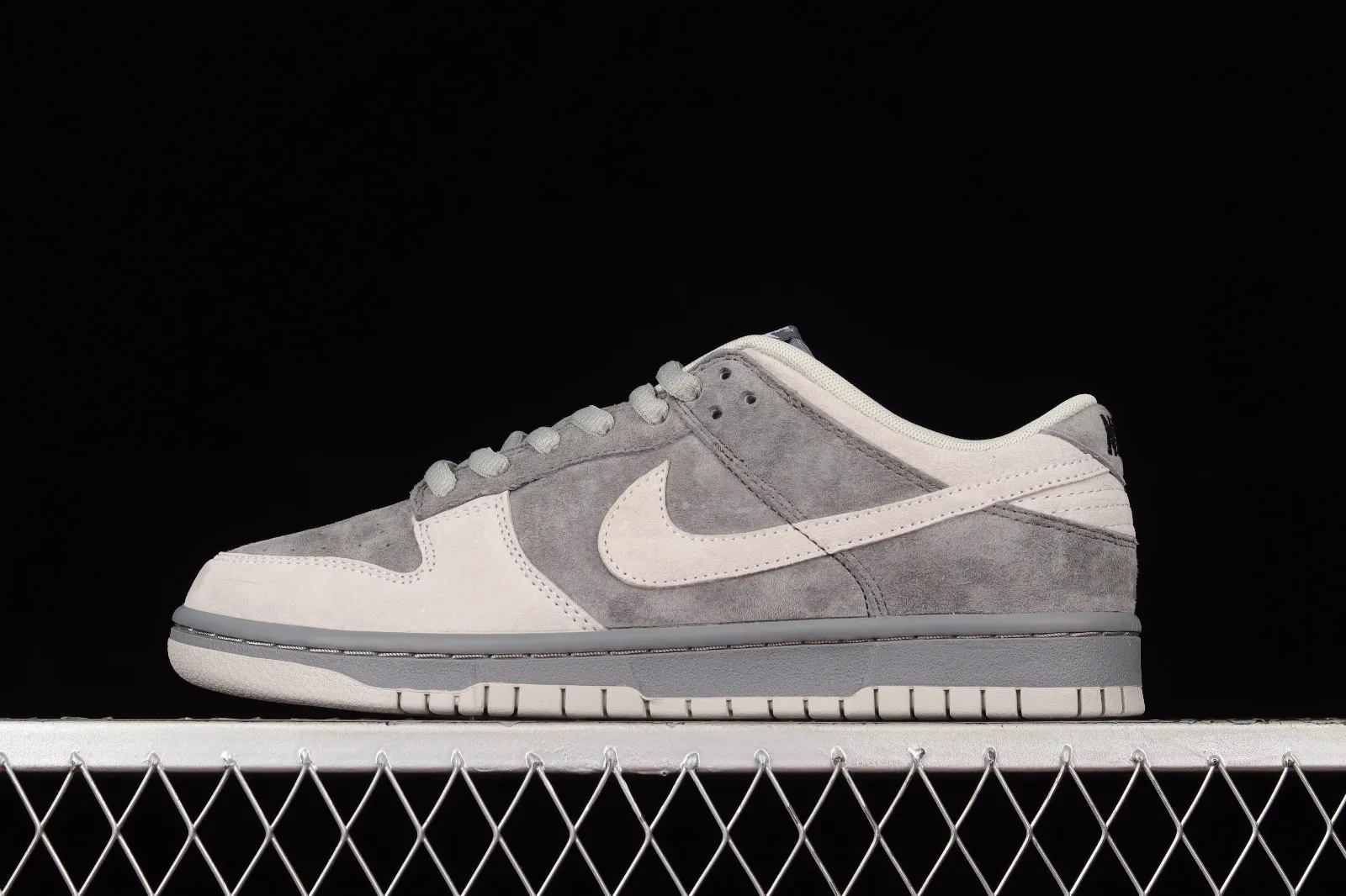 Otomo Katsuhiro x Nike SB Dunk Low Steamboy OST Dark Grey DQ7412-986