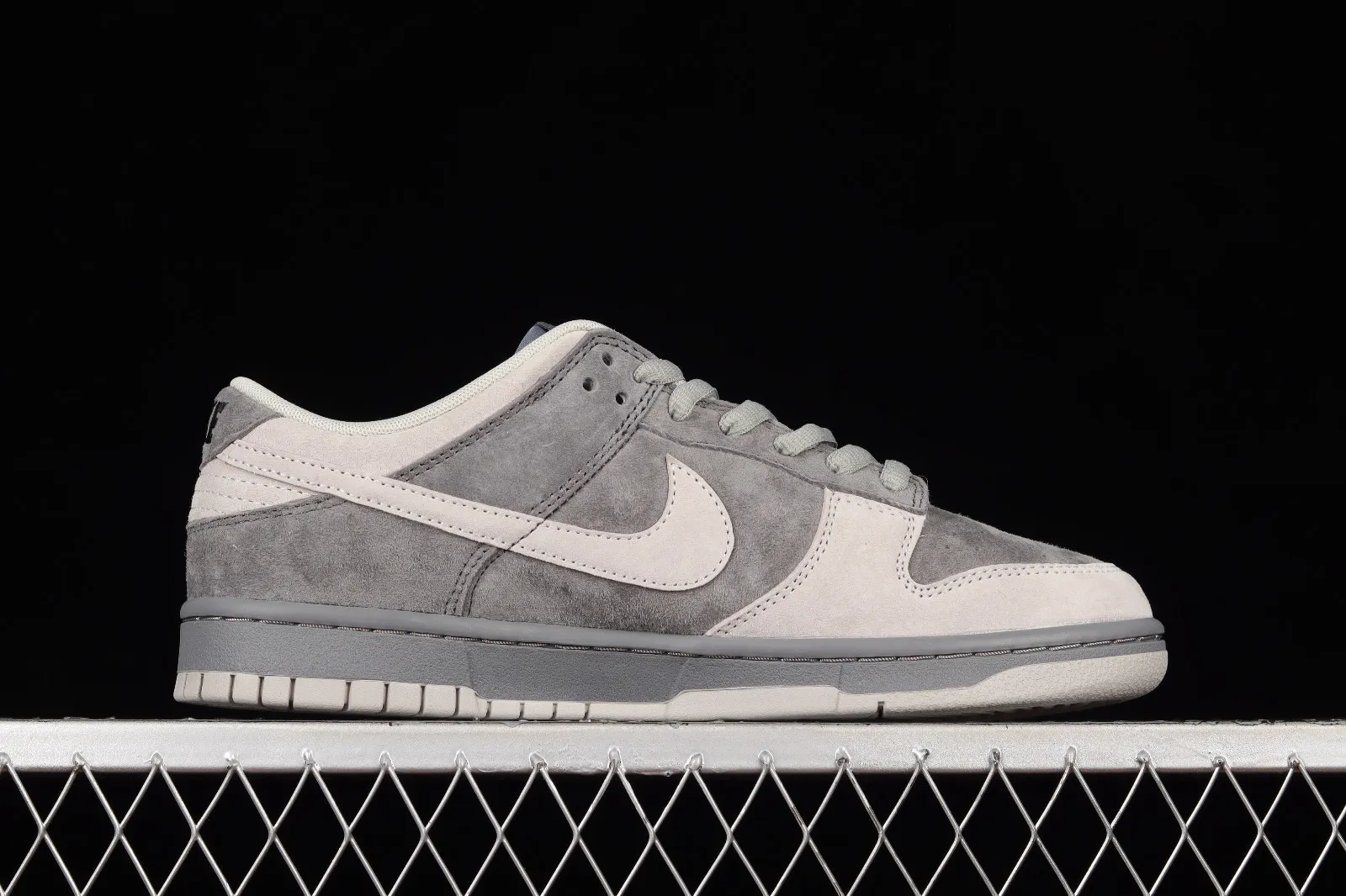 Otomo Katsuhiro x Nike SB Dunk Low Steamboy OST Dark Grey DQ7412-986