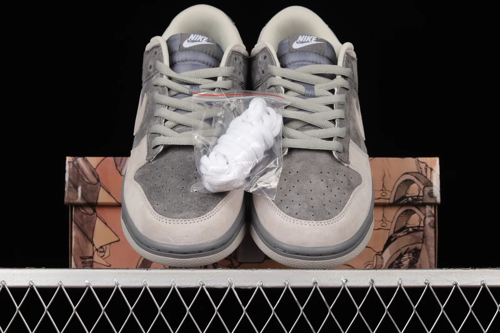 Otomo Katsuhiro x Nike SB Dunk Low Steamboy OST Dark Grey DQ7412-986