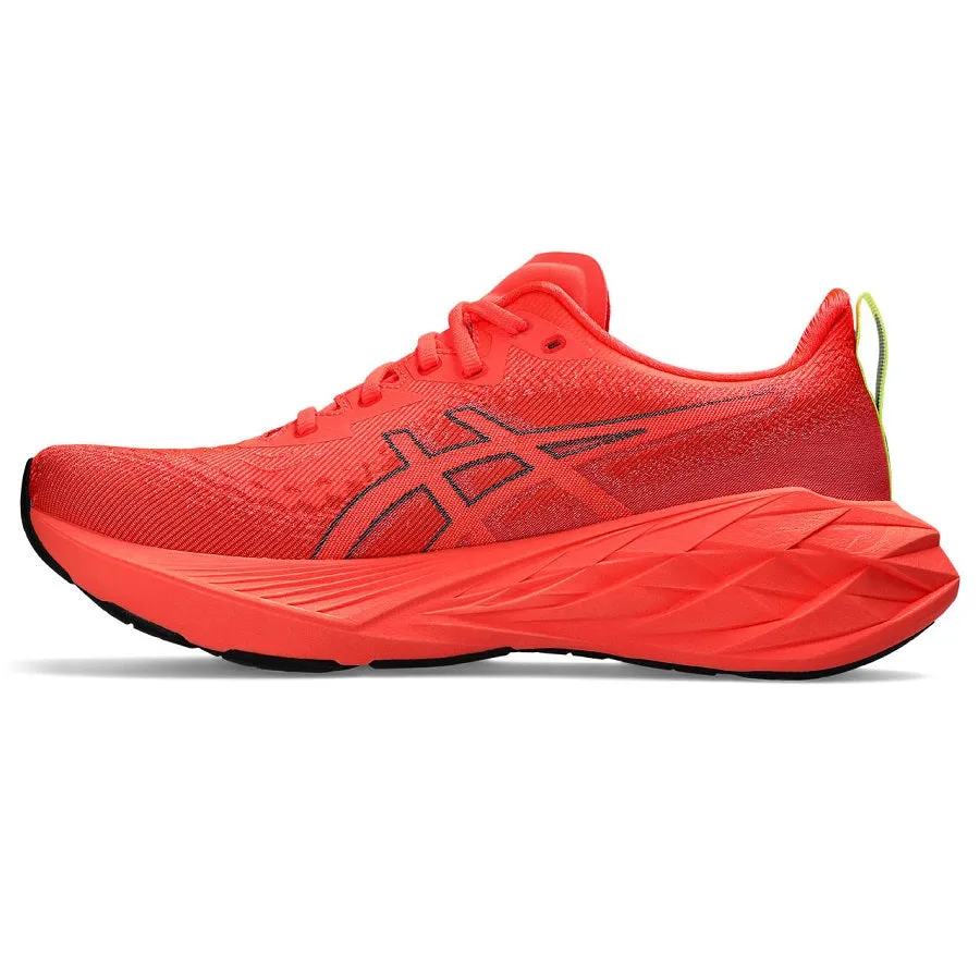 Red Asics Novablast 4