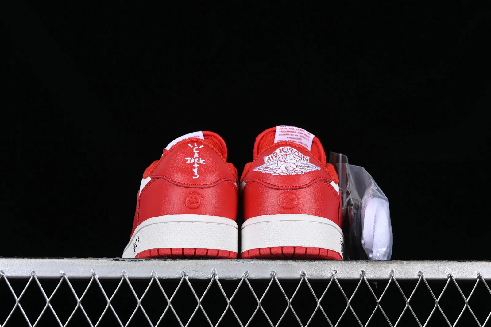 Travis Scott x Air Jordan 1 Low OG Red White Black DM7890-103