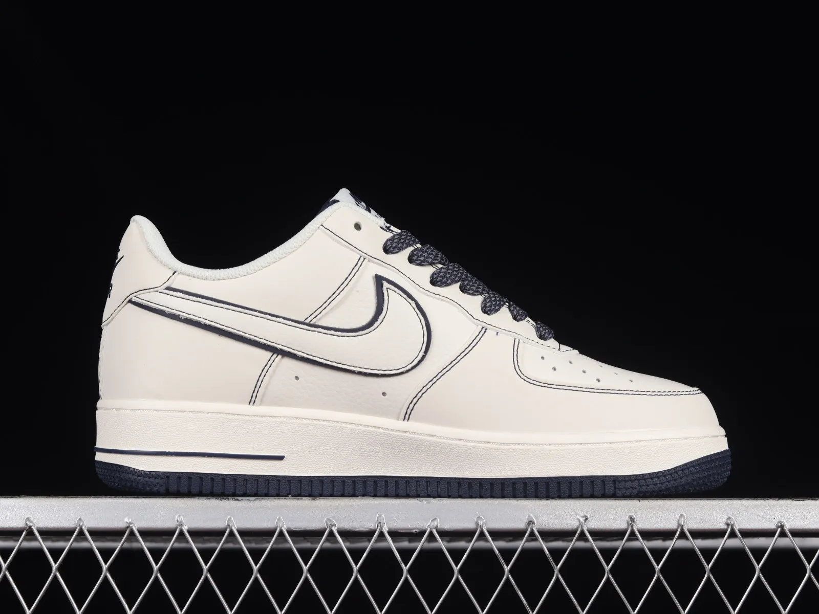 Undefeated x Nike Air Force 1 07 Low White Dark Blue UN3699-033