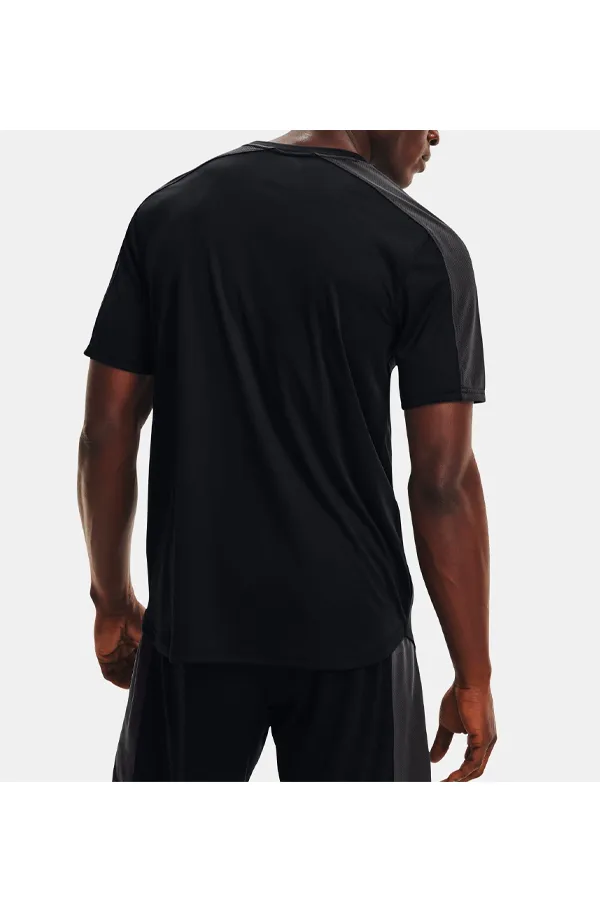 Under Armour black tee challenger